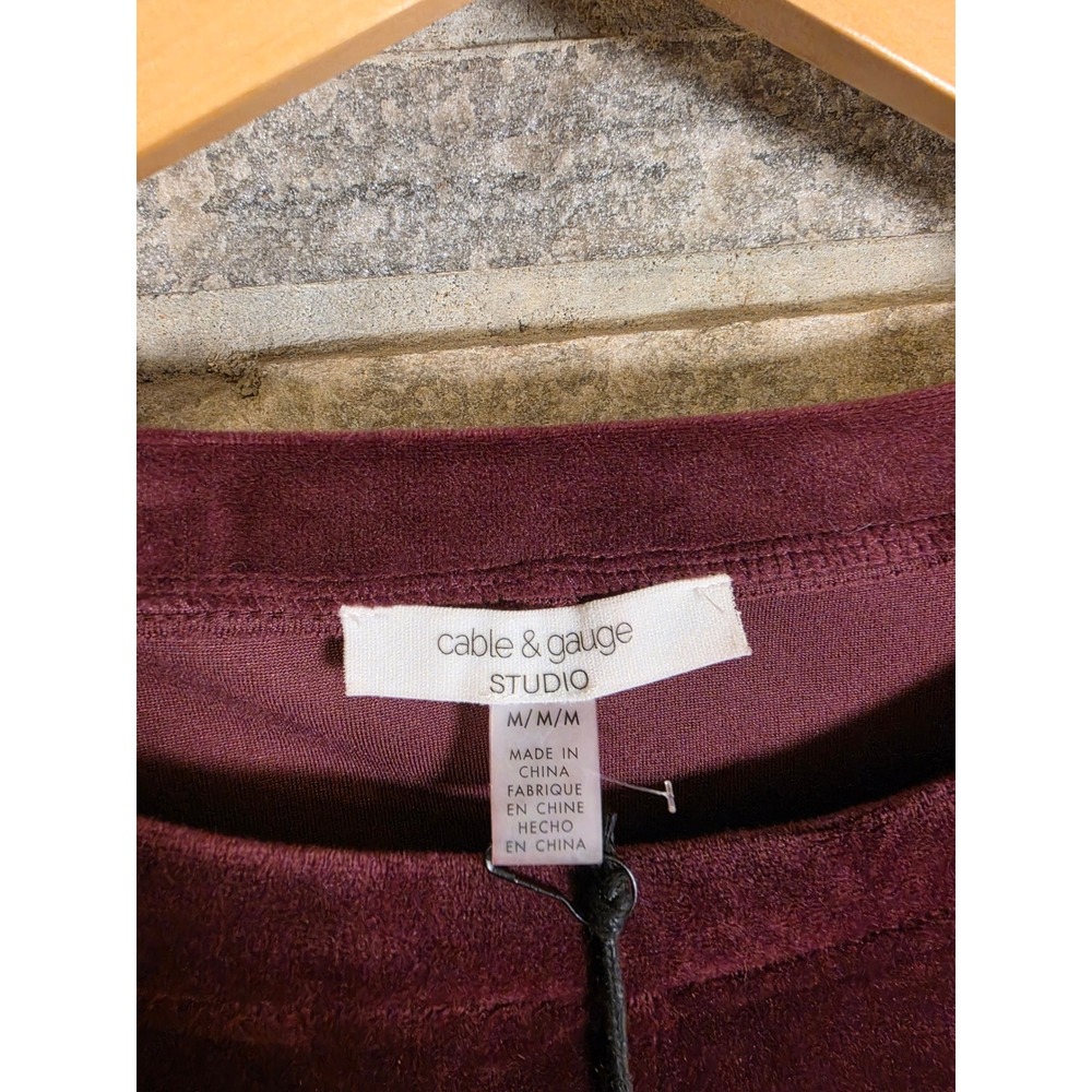 Cable & Gauge Studio Womens Velour Sweatshirt Plum Purple Size M NWT - Picture 3 of 7